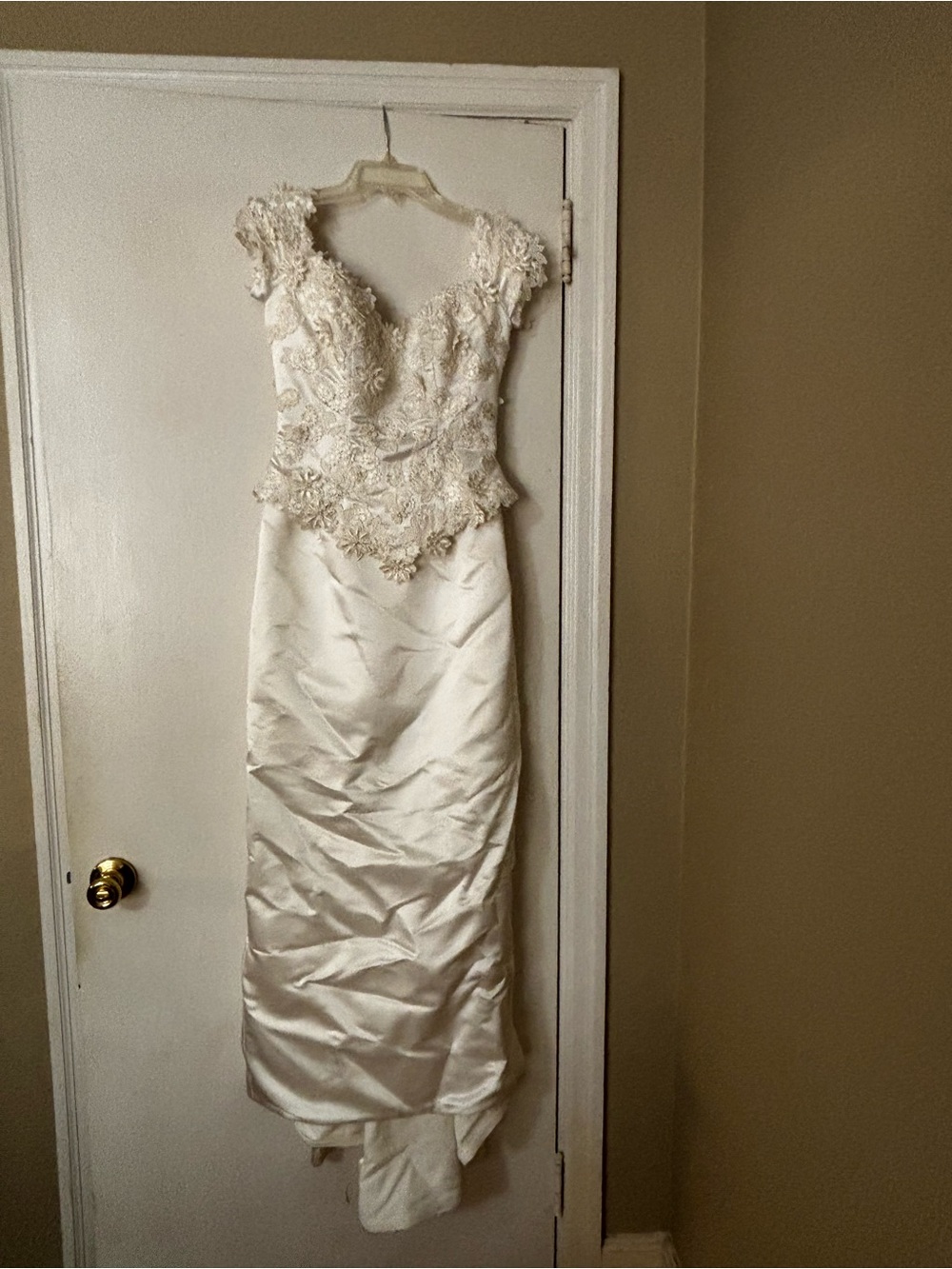 Vintage Ivory Lace Appliqué Satin Bridal Gown + Shoes + Veil